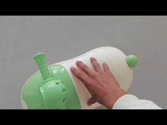 Penut Bersepeda Dengan Mobil